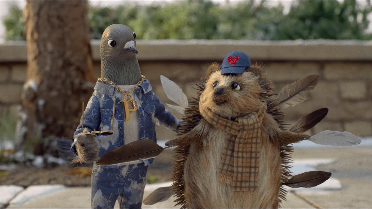 John Lewis: Kerstreclame - Give a Little Love