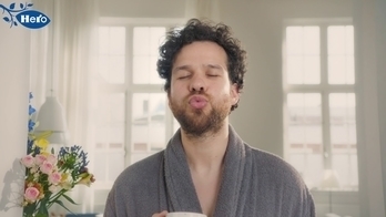 Hero: Niemand de deur uit zonder B'tween!