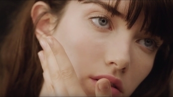 Yves Saint Laurent: Pure Shots