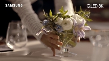 Samsung: QLED - Housewarming