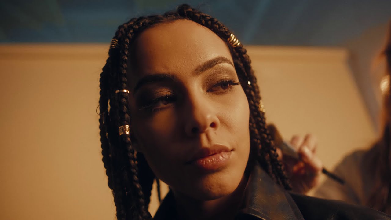 Magnum : Naomi Lareine X Double Gold Caramel