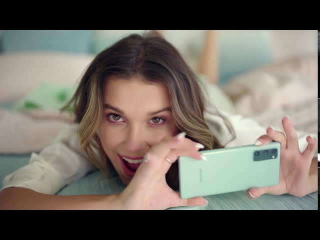 Samsung: Galaxy S20 FE - Millie Bobbie Brown